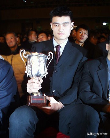 姚明刘玉栋总决赛最后一场数据,姚明和刘玉栋总决赛对战数据