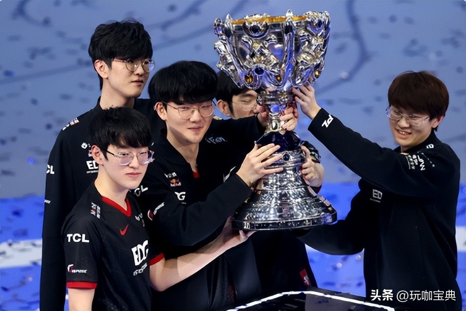 s赛冠军奖杯还是老奖杯好看,s赛奖杯是流动奖杯吗