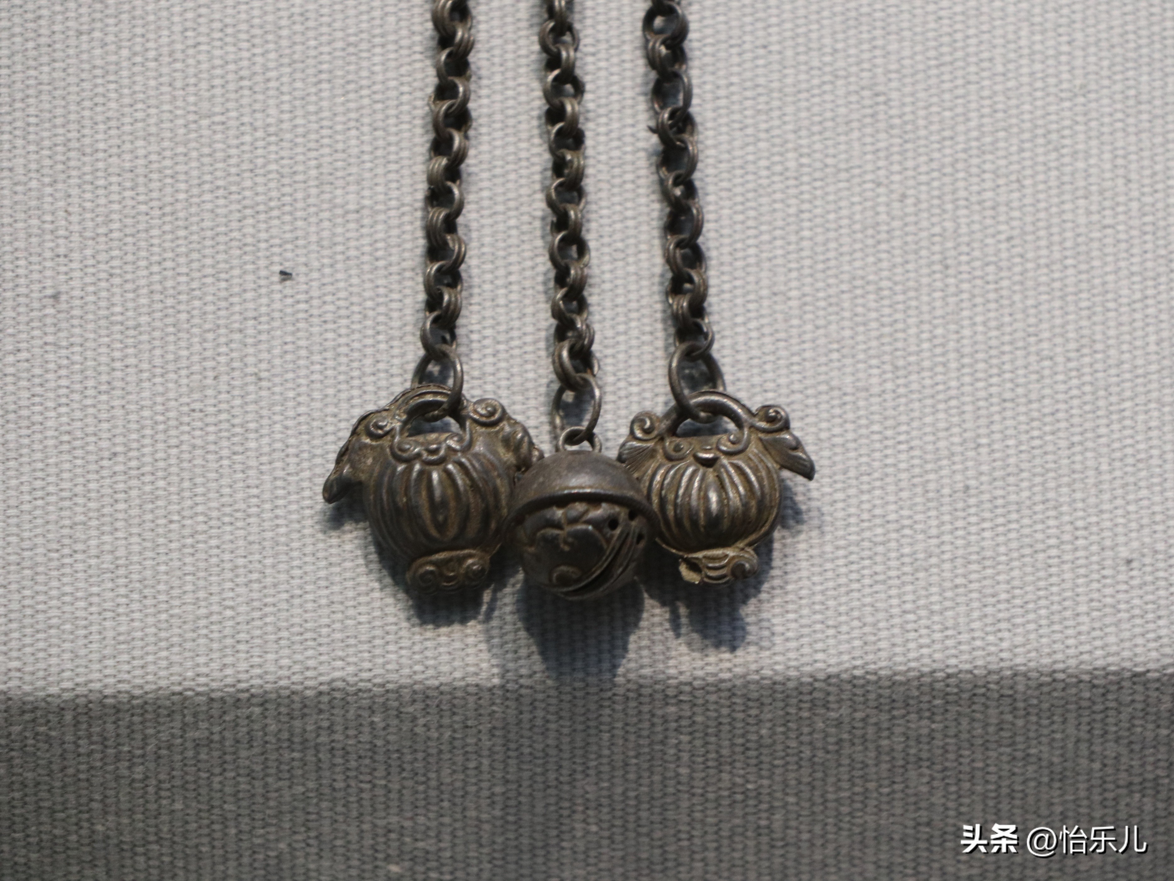 云南最著名的银饰,云南银饰元素