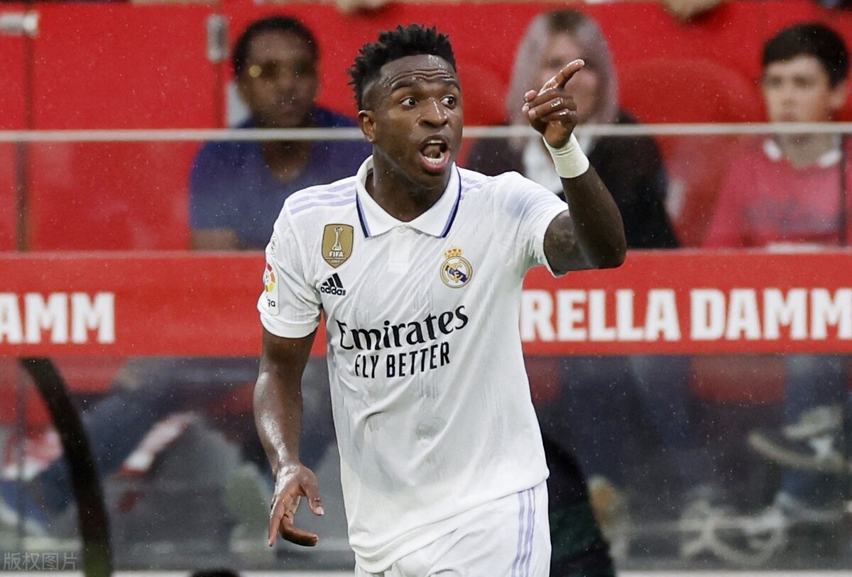 皇马爆冷0-1瓦伦西亚视频,17-18西甲巴萨对皇马结果