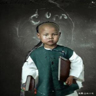 21张真实又罕见的老照片，阴毛假发工作者，我怀疑他用错地方了