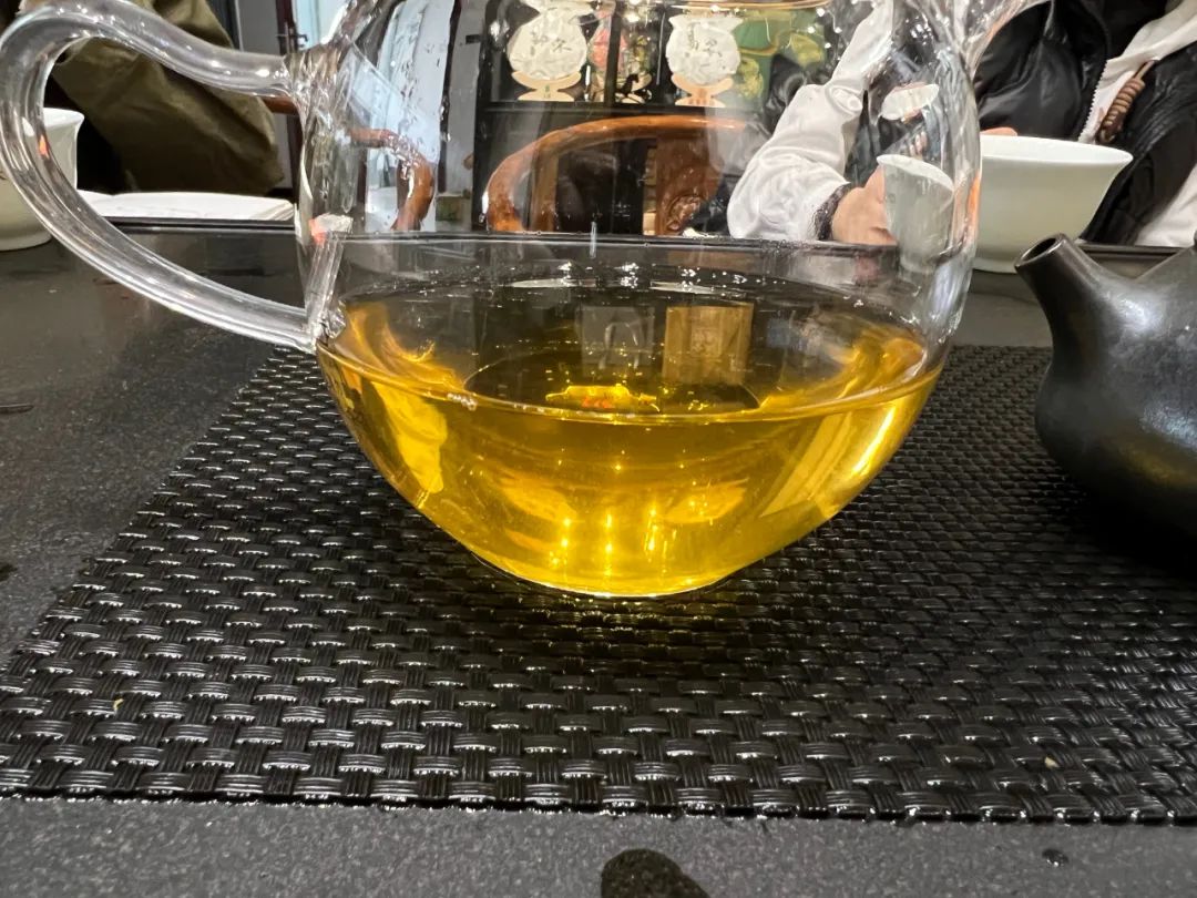 班章大白菜真品,不到千元笔记本