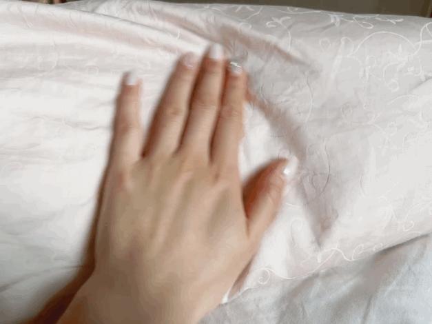 这女人一露脸,我就想为她花钱…