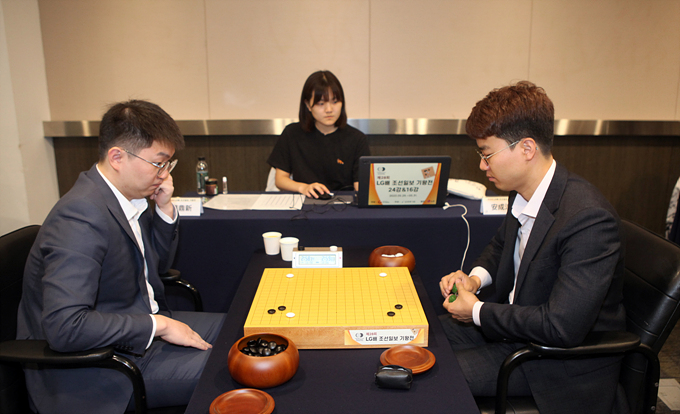 柯洁战胜朴廷桓中国队卫冕农心杯,lg杯柯洁击败朴廷桓