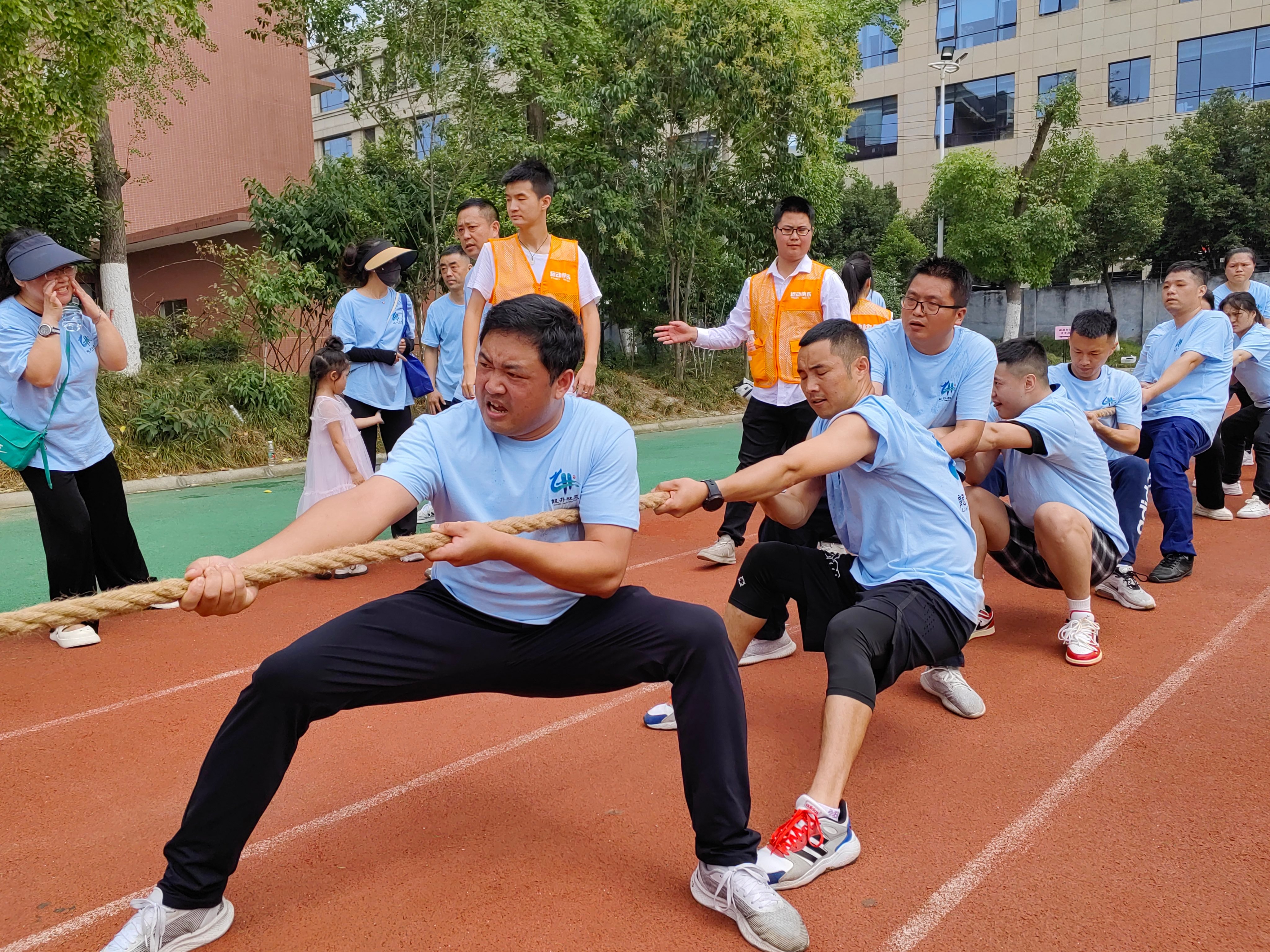 爱成都迎大运成都七中运动会,成都即将举办的运动会