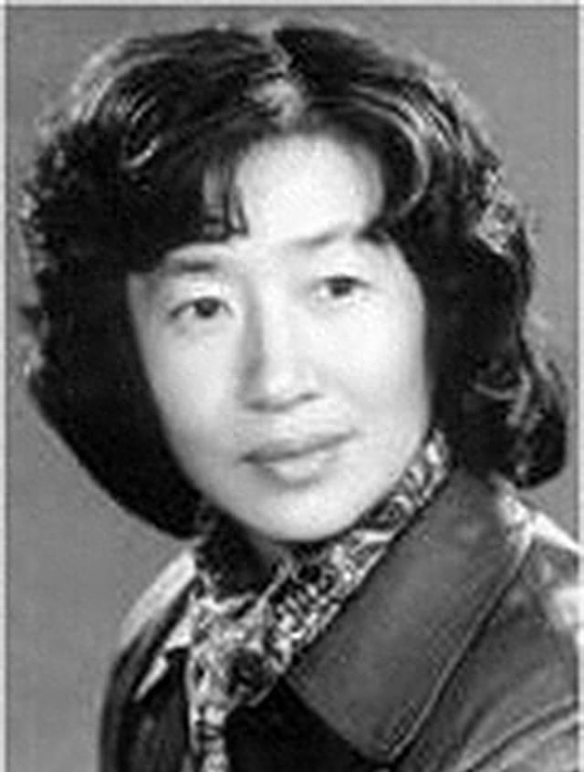 九月半刚过名人六人一一去世，回顾他们的一生令人兴奋又悲伤