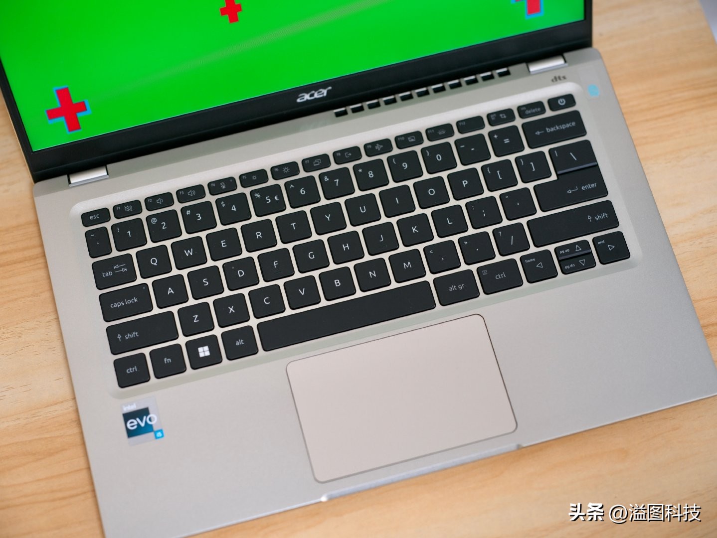 宏碁非凡s3的无线鼠标插口在哪,宏碁非凡s3自动感应亮度怎么关