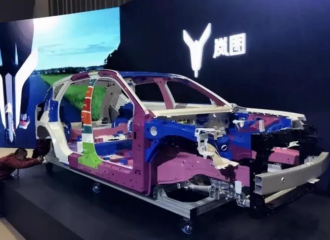 岚图新款free是纯电还是混动汽车,东风岚图free智能电动suv