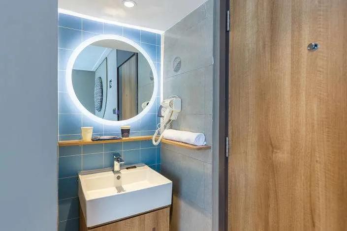 开一家100间房的如家酒店要多少钱,开一家20间如家酒店需要投资多少