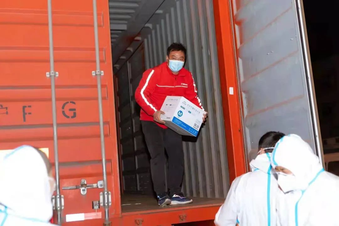 我们都是“守沪人”！中远海运物流、邮政、日日顺、顺丰、韵达、百世快运、苏宁物流、京东、德邦、菜鸟...