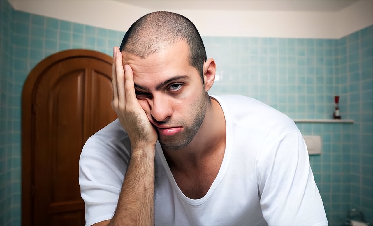 总感觉想排便又排不出来小便带血,总感觉想大便拉不干净怎么回事