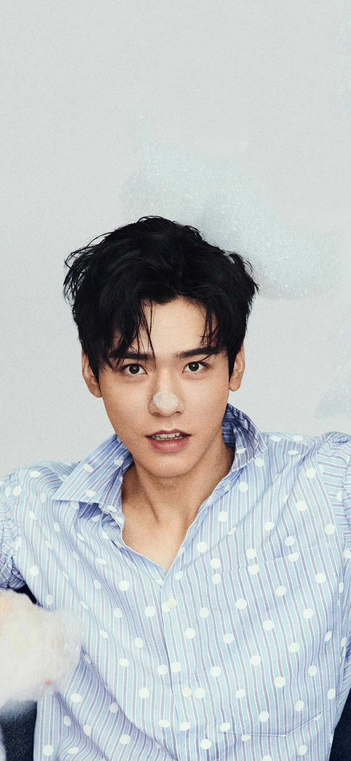 男明星壁纸手机超清全面屏,男明星屏保高清手机壁纸高级感