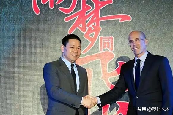 从负债到千亿的发家史,从养猪大户到世界首富