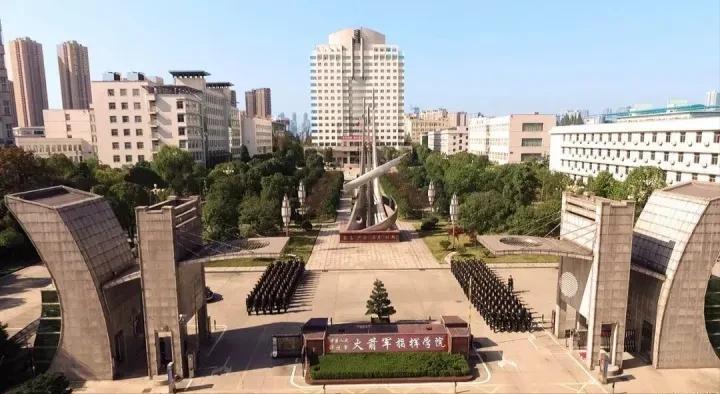 中国火箭军实力如何？*伤杀**力强、独立作战体系，能震慑美军！