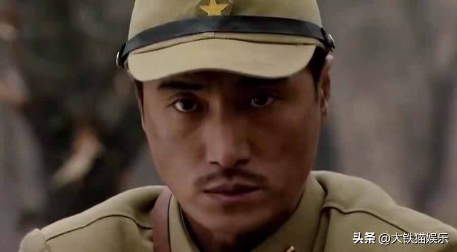 《雪豹》12年后男主凉了,女主退圈当霸总,“关系户”逆袭成顶流