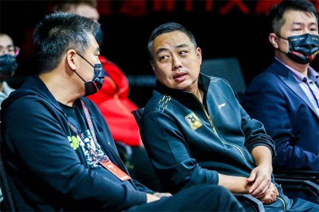 前乒乓球教练刘国梁现在干啥了,国乒教练刘国梁回归天团回忆往事