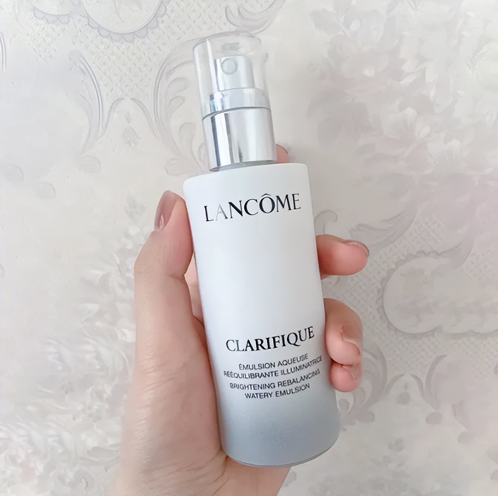 美白淡斑祛斑霜十大排名,祛斑霜效果最好的排名第一化妆品