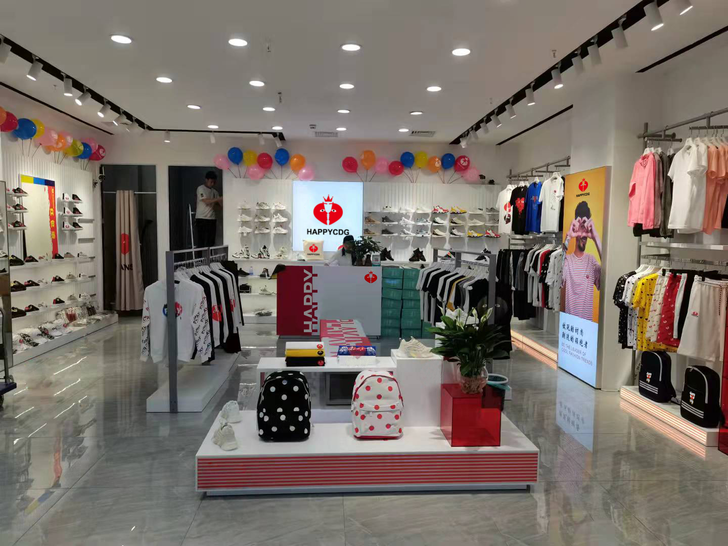 “僖乐享悦玩味潮尚”僖帝纪西安赛格店邀您共享乐潮购物体验！