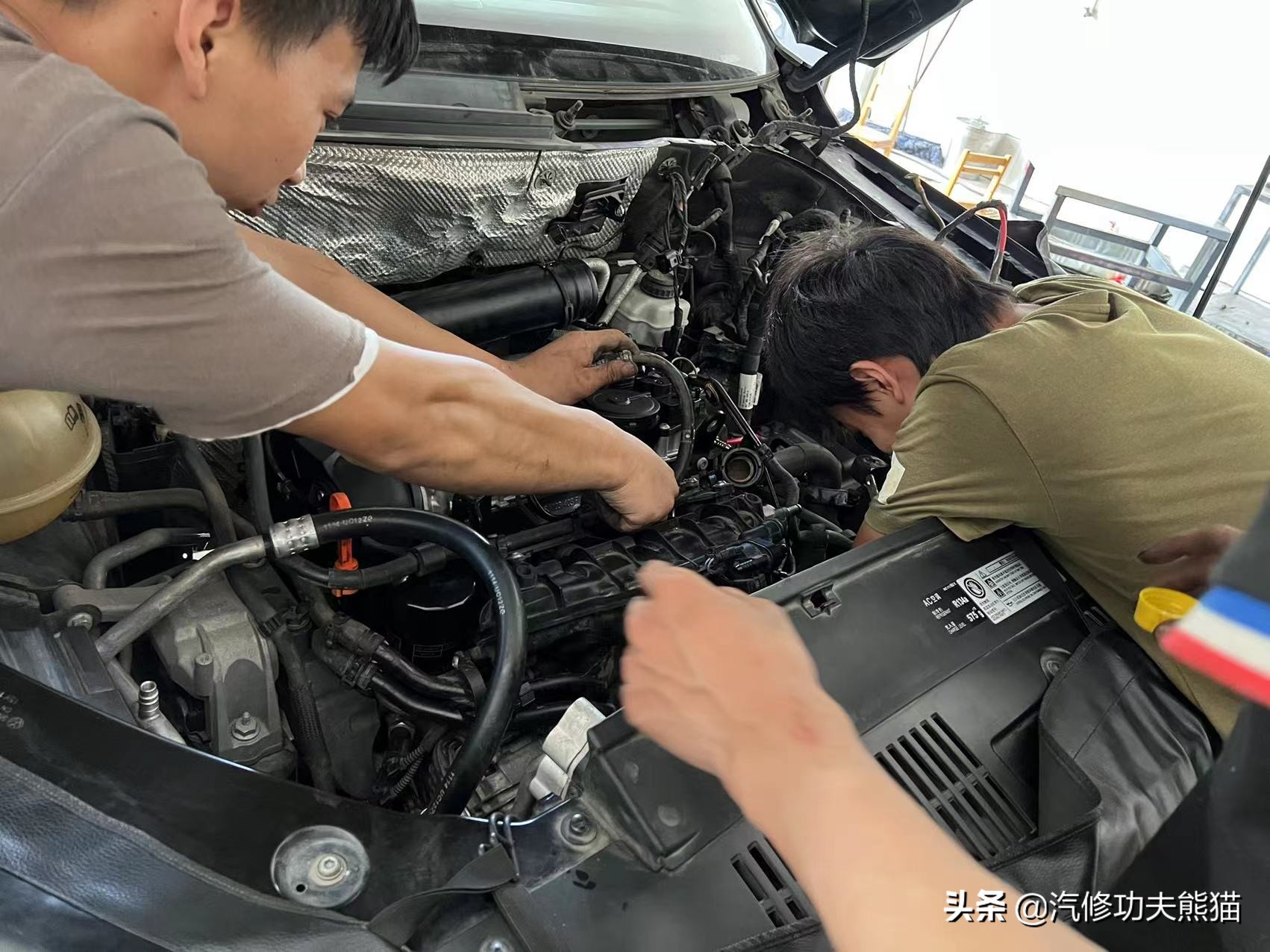 严谨的德国工人钣金修复,严谨的德国师傅修复事故车