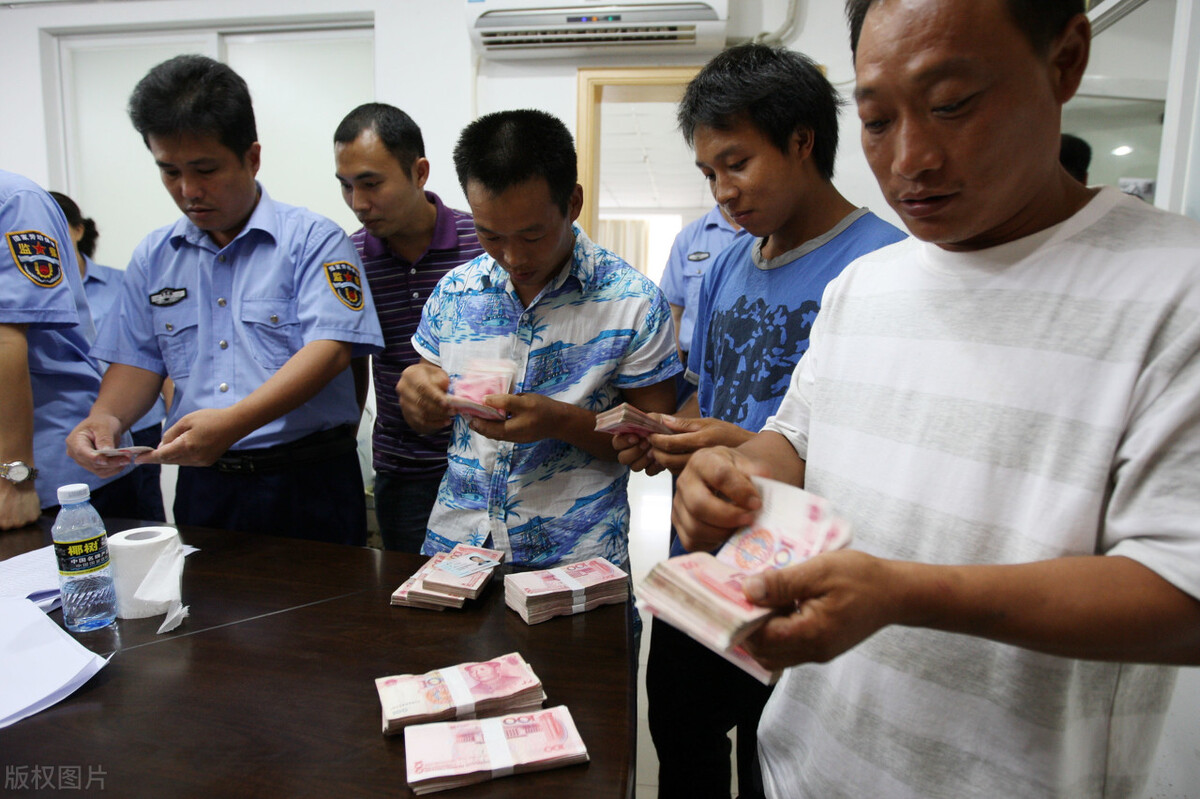 2022年农民工清退标准,今年农民工打工现状要怎么办