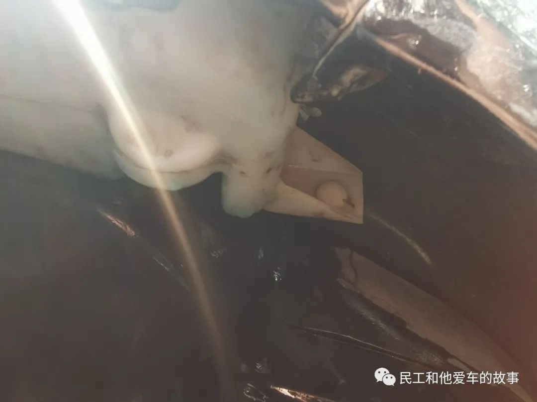 DIY给哈弗H5换个玻璃水壶电机，配件费10元，半个小时搞定。