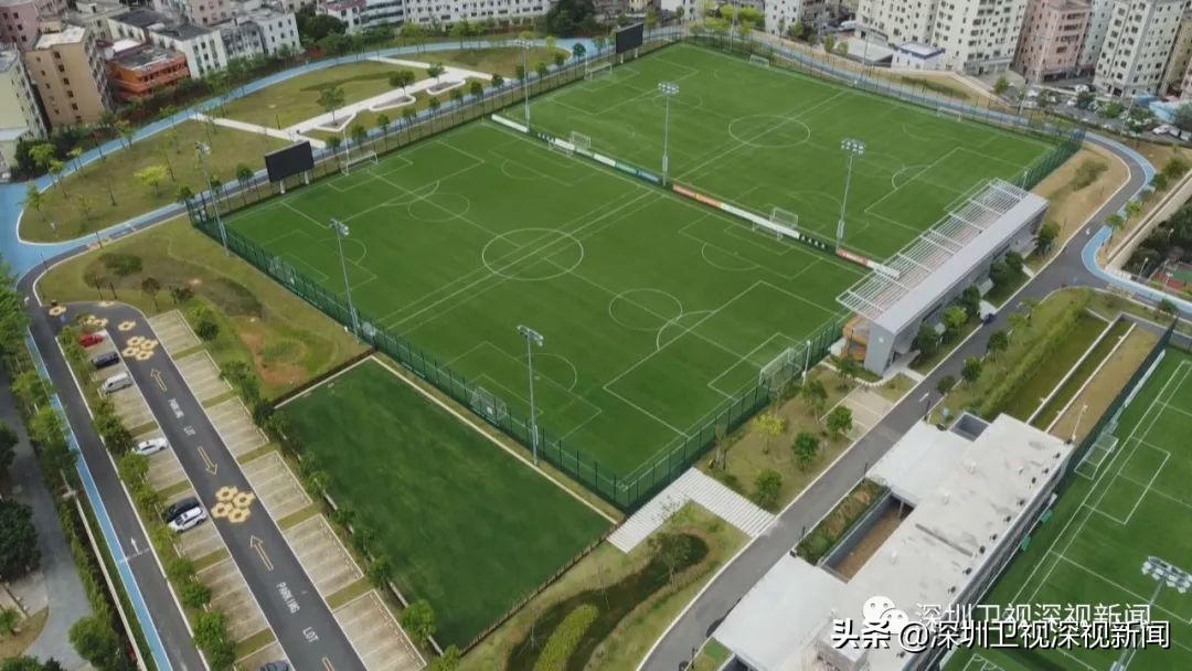 足球女孩深圳,12岁深圳足球女孩颠球