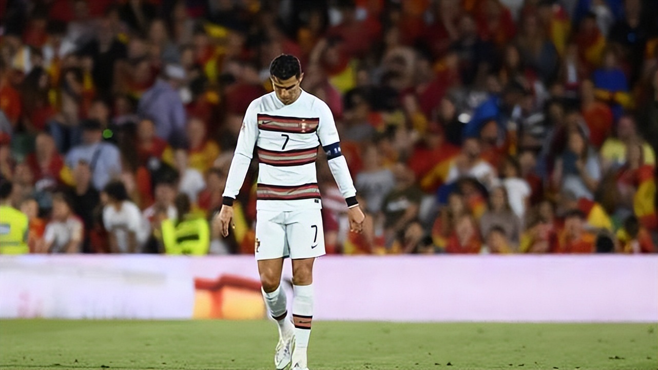 c罗被抛弃,c罗被队友抛弃