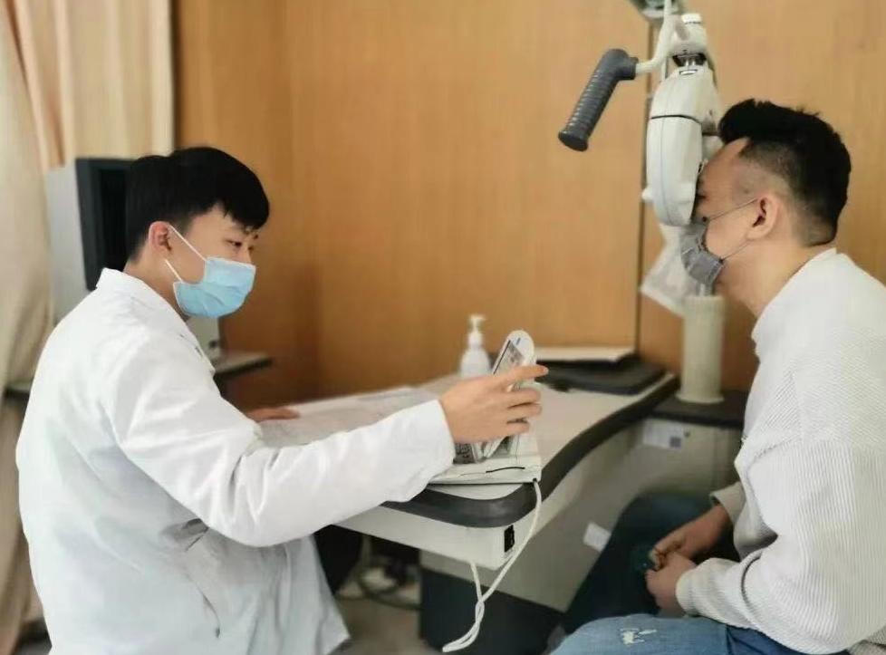 十大口碑好的眼镜,比较靠谱的眼镜框店品牌