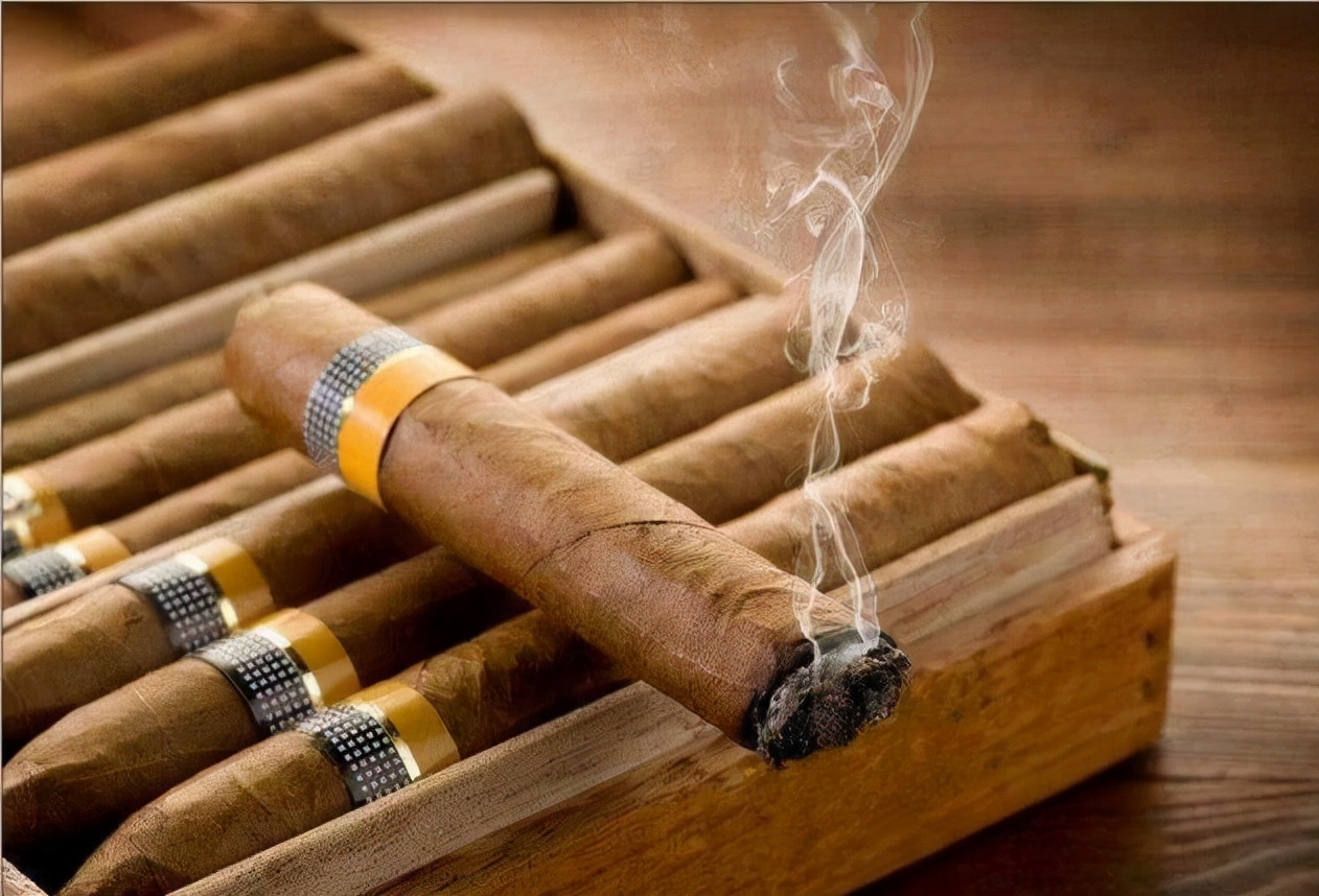 7种香烟被列入黑名单你还在吸吗,六种香烟或被列入黑名单