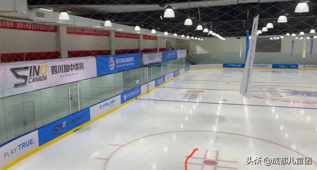 成都儿童冰球训练,成都哪里可以学冰球啊
