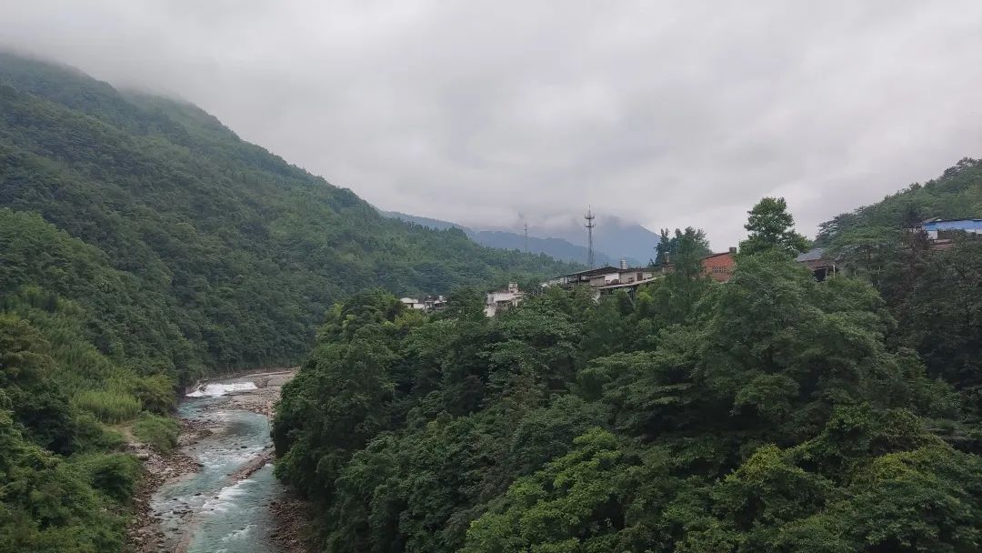 崇州山里新发现的天然景区,崇州的田园风光