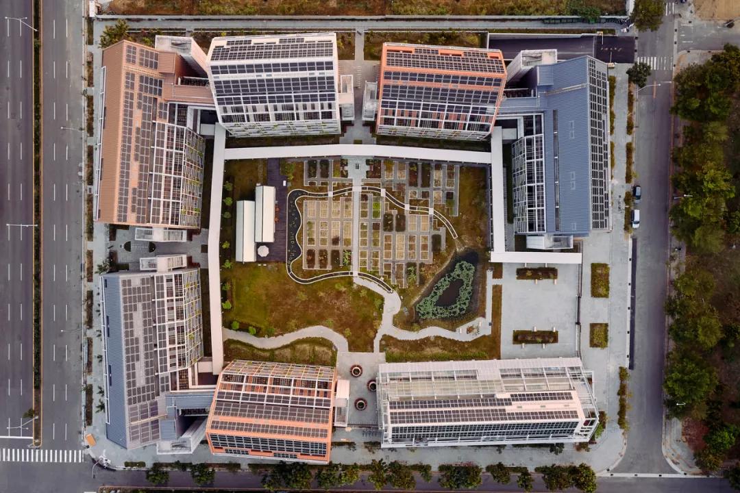 零碳排、零废弃、以租代售的模块化新型小区，还能种菜养鱼