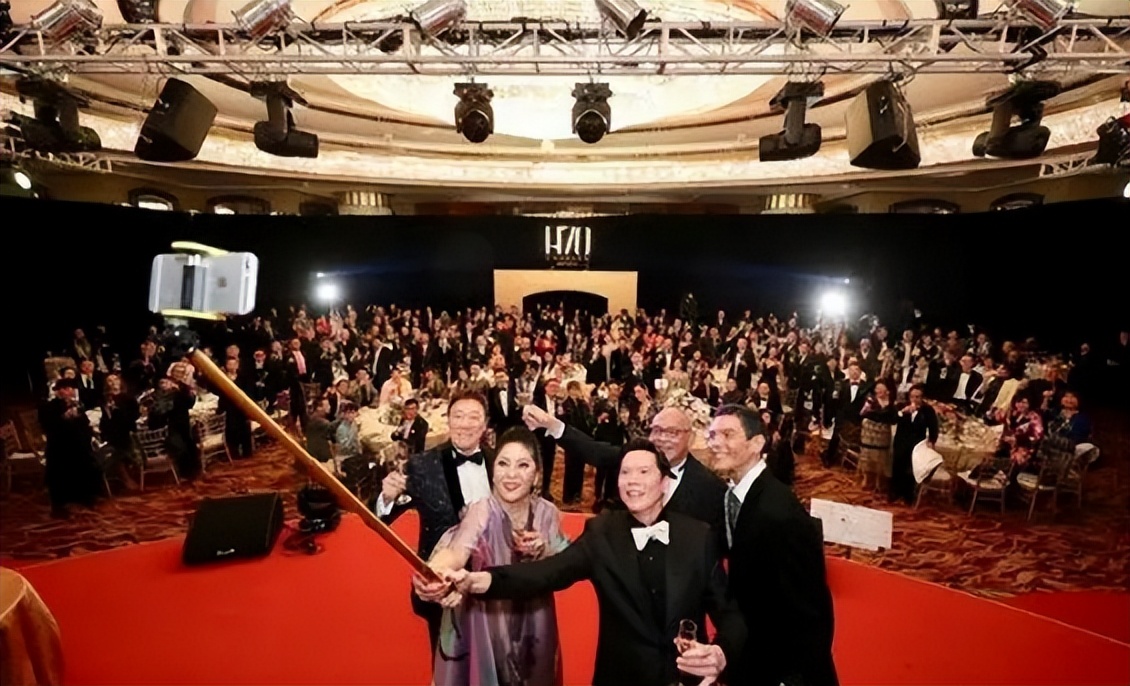 只手遮天向华强：为刘德华撑腰跟周星驰反目，娶走陈岚风生水起