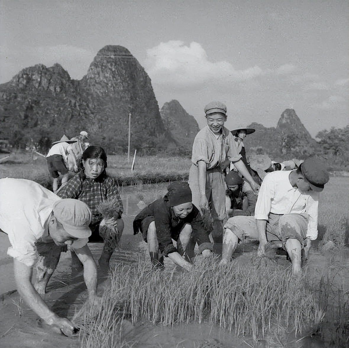 1964年贺龙整治国足，仅用一招，让国足踢到了亚洲第一