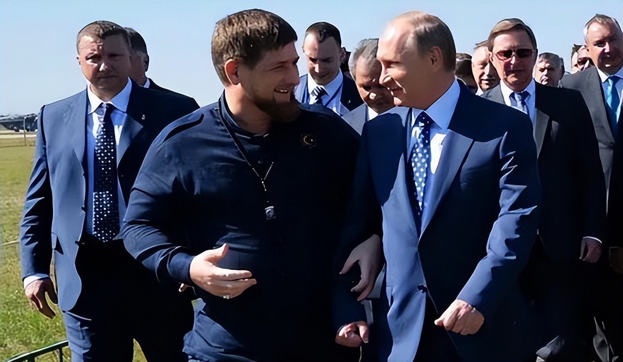 普京“登基”前的立威之战，刚了俄罗斯百年的它为何如今甘做打手