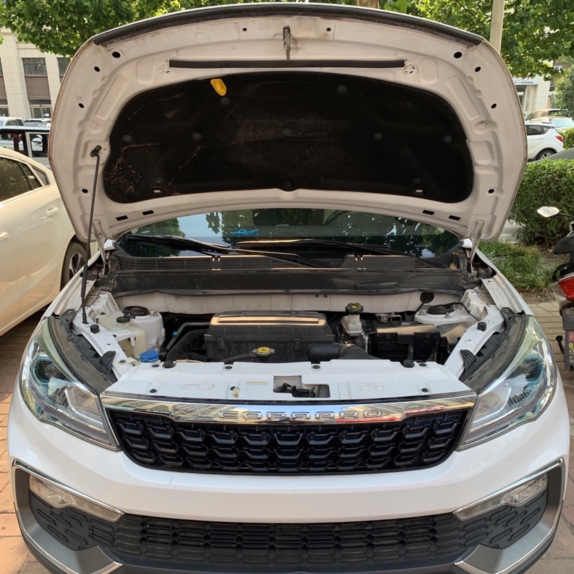 刹车踏板磨损厉害怎么修,刹车踏板发硬怎么解决