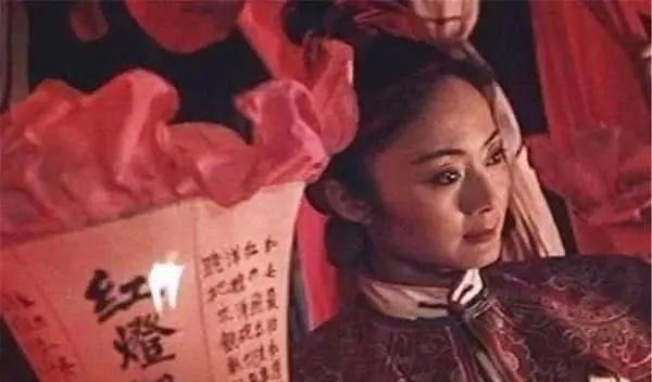 欧洲展出一具“人体标本”，国人看后无不愤恨：这是中华女英雄！