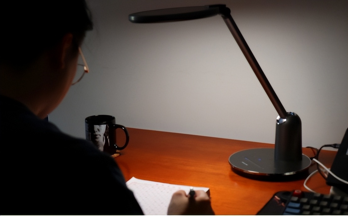 孩子做作业的护眼台灯怎么选择,孩子学习台灯护眼怎么选