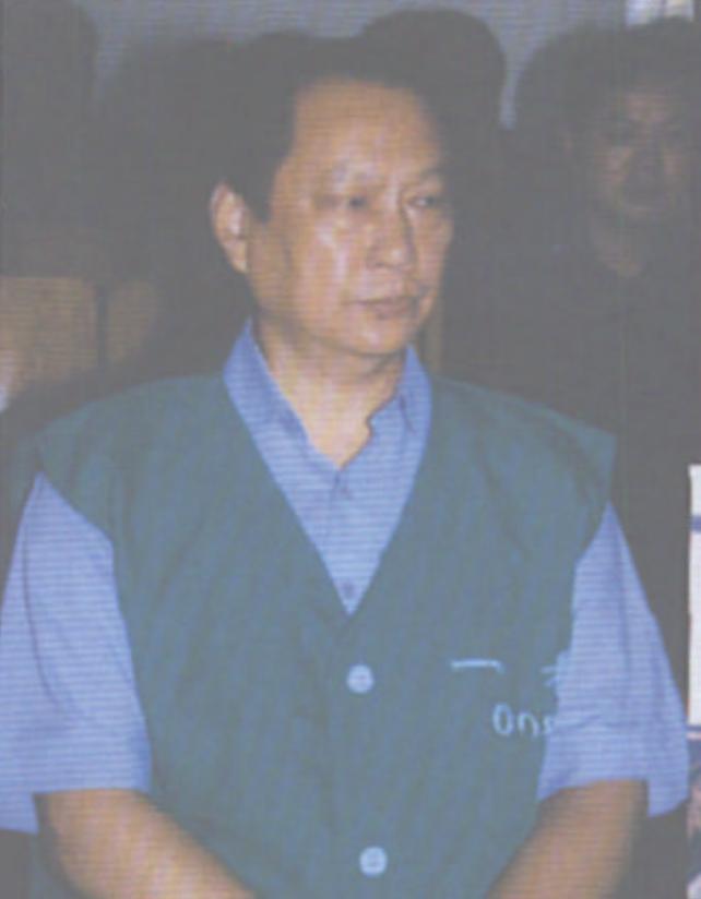 担心自己官位不保,“劳模”主任*杀暗**竞争对手:花两万五做掉他