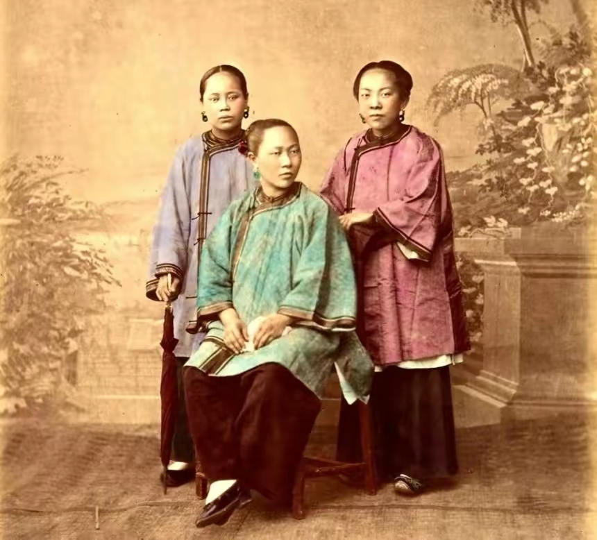 金莲小脚为什么这么美,三寸金莲的美感在哪