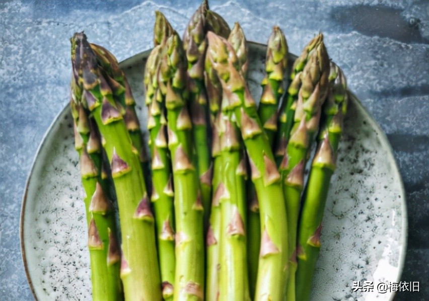 喝酒吃什么下酒菜不伤胃,它是酒精的天敌边吃菜边解酒