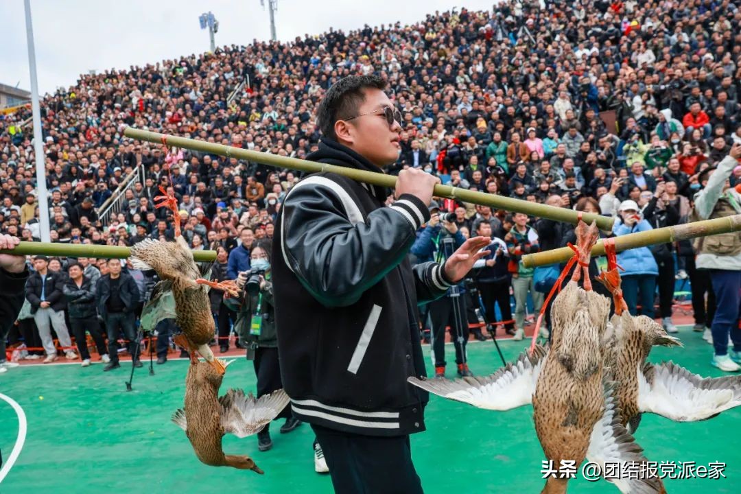 “村BA”火爆“出圈”,折射出乡村精神文化生活的新需求