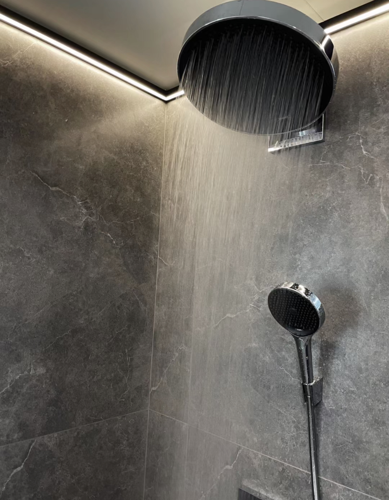 家里花洒是怎么换的,家里花洒坏了换新注意什么