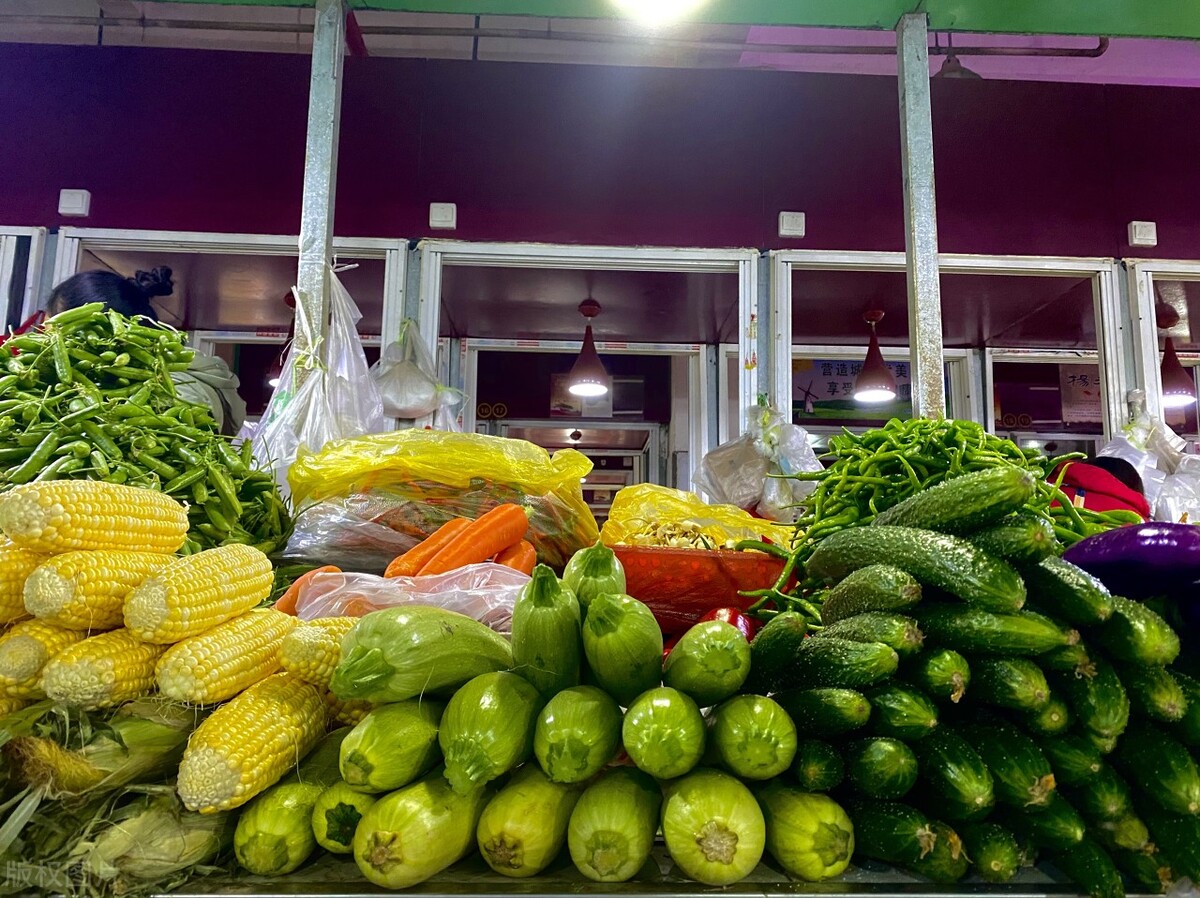 没钱打油小诗100首,没钱过年的打油诗