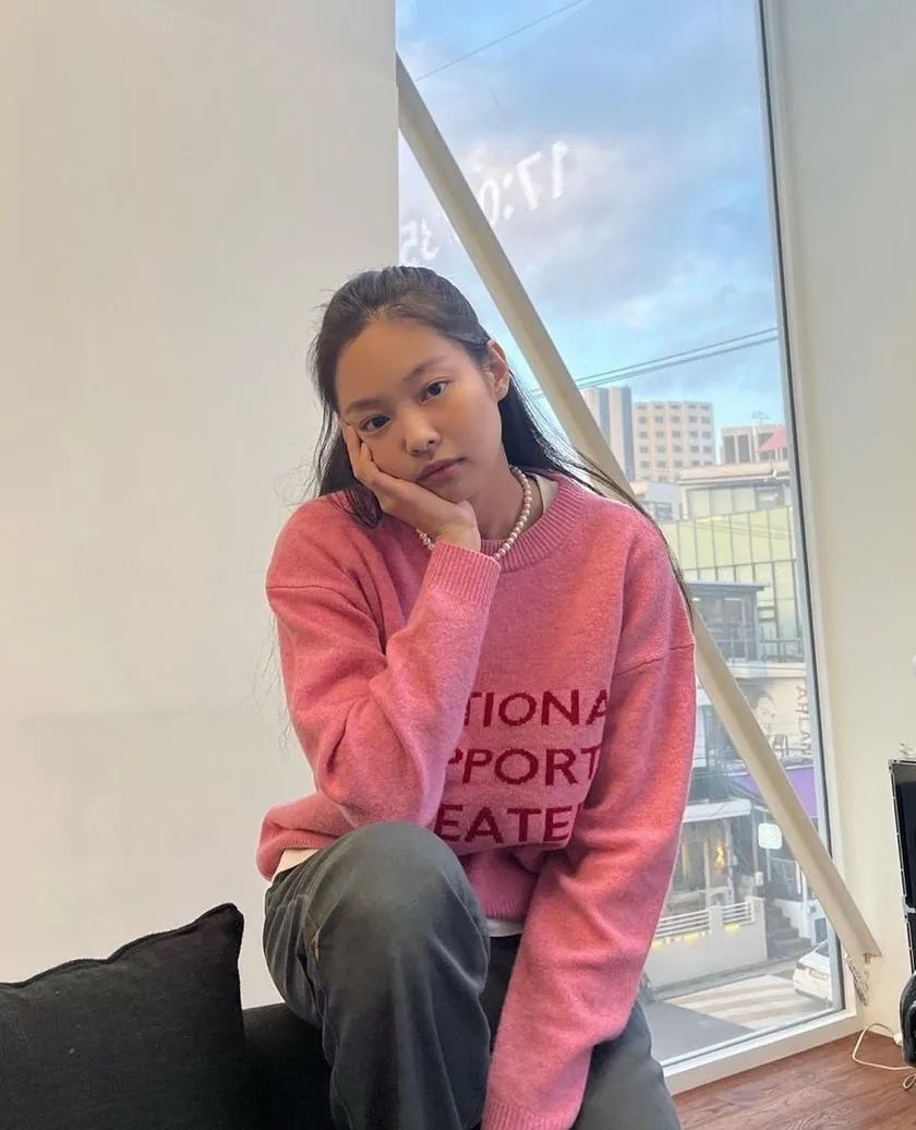 lisa最近同款粉色,lisamv绝美镜头粉色