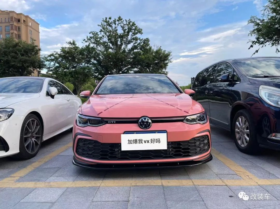 高尔夫gti8代走街,大众高尔夫第七代gti爆改