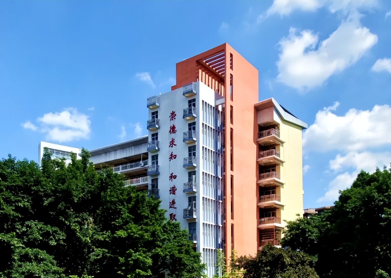 广州白云中考三梯队的学校有哪些,白云第四批中考学校