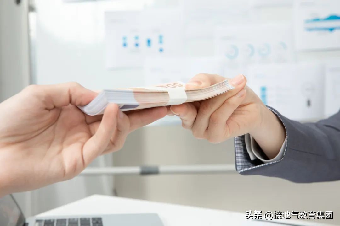 海底捞能立足的原因是什么,海底捞靠什么制胜市场