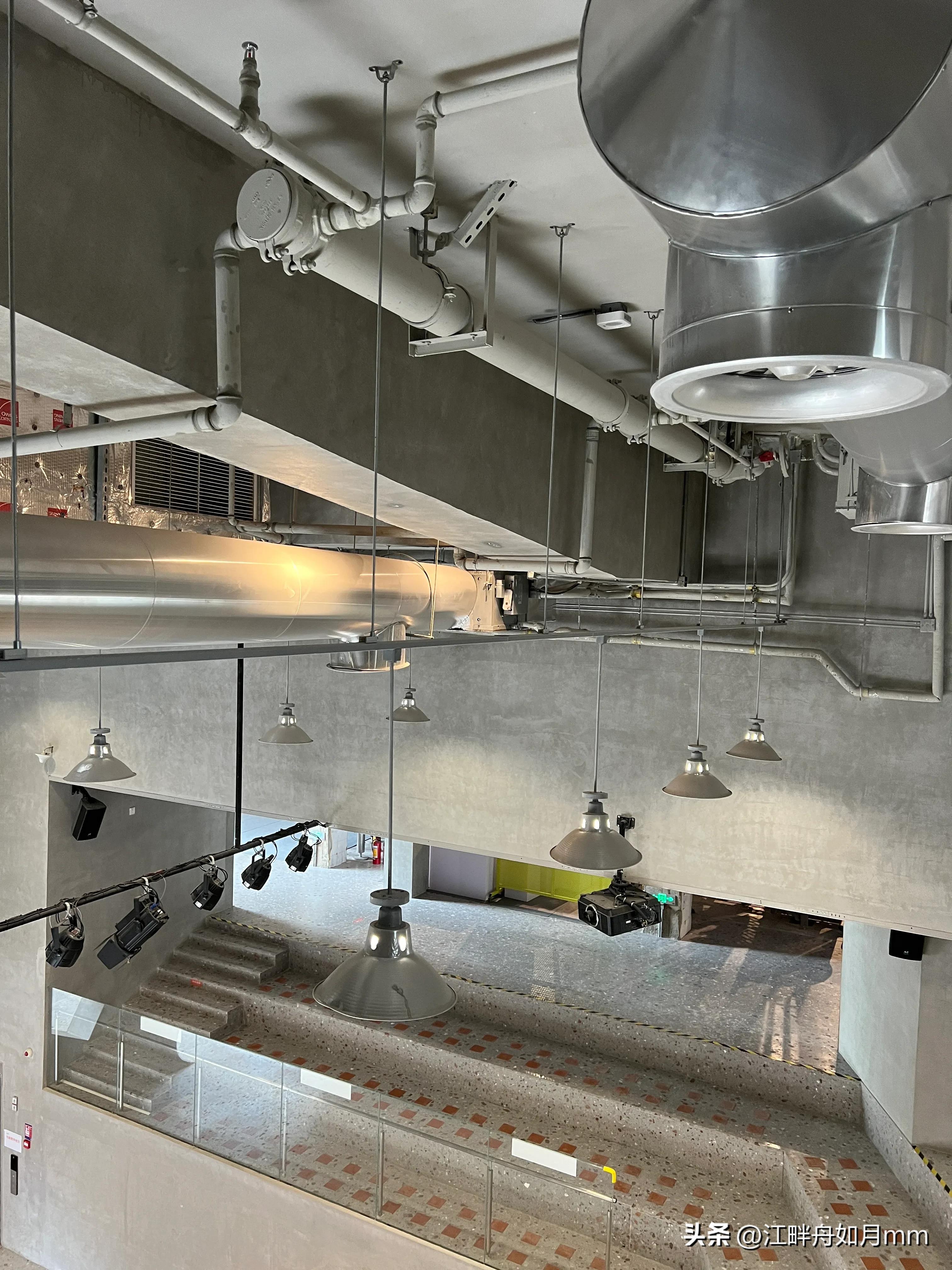 计划没有变化快，我妈突然腰腿疼、头晕不能翻身，29号中午住院了