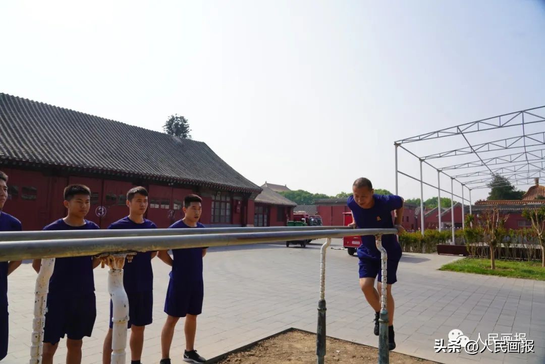 二十大代表风采张桂梅,全国第四届十大杰出消防卫士蔡瑞